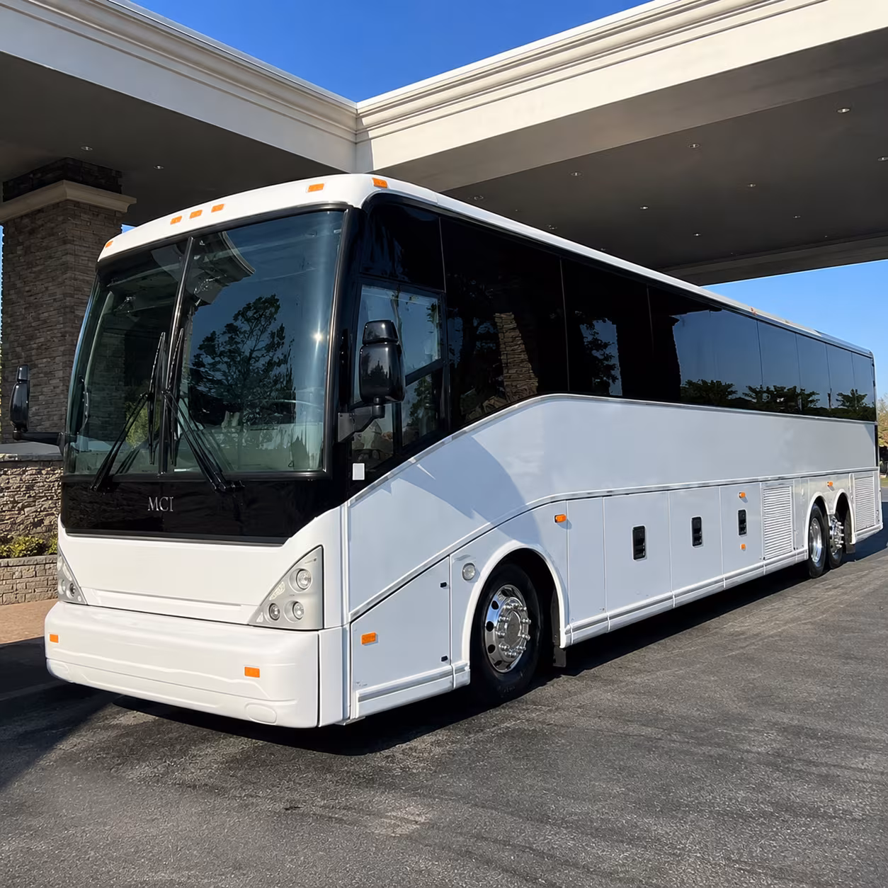 airport shuttle buses for uc davis cal state sacramento and student group travel