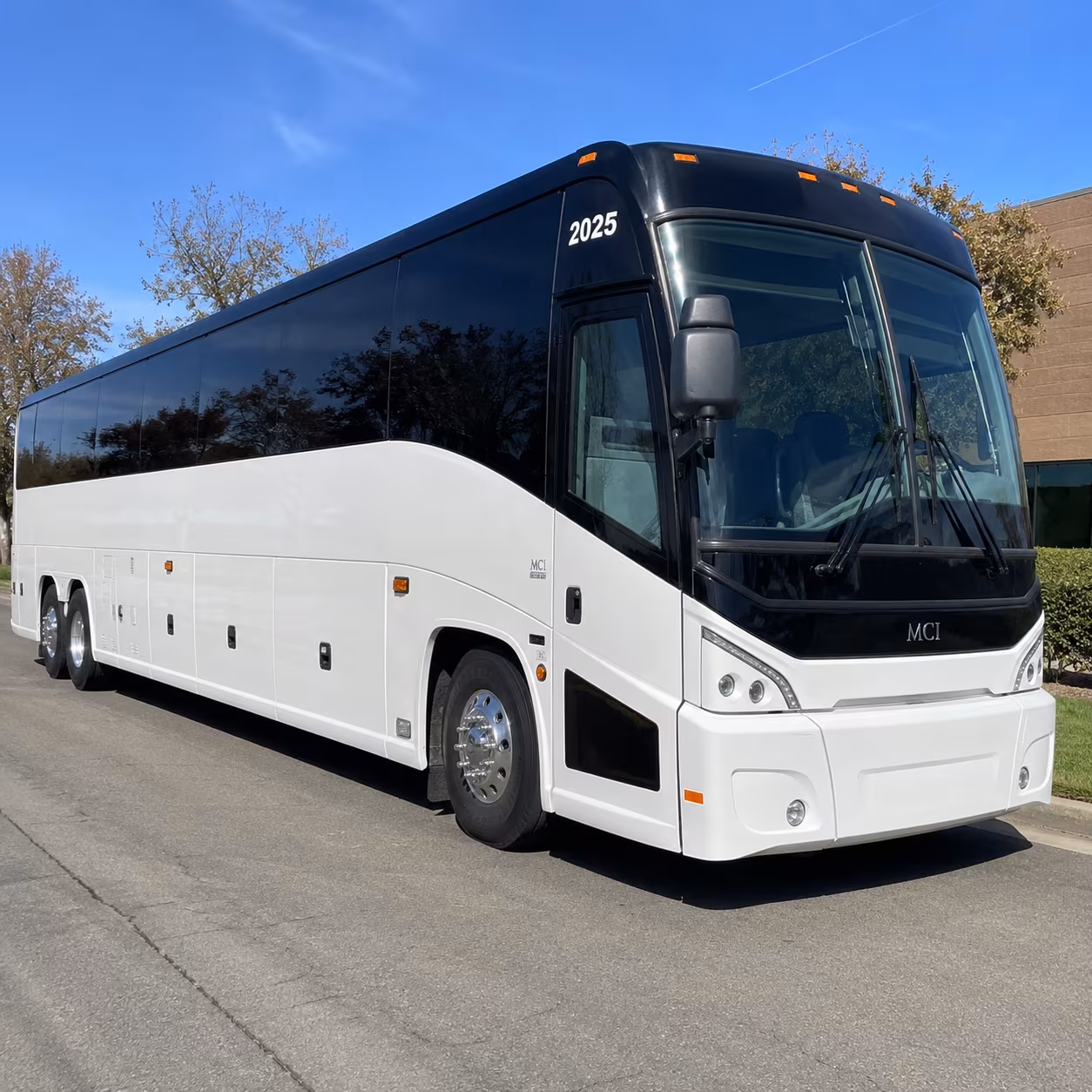 concert and festival buses to golden 1 center and cal expo